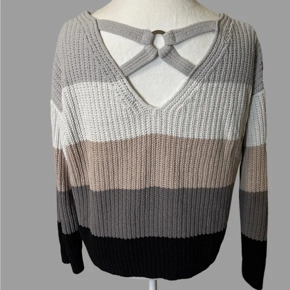 Love By Design Neutral Stripe V-Neck Sweater Size M - Picture 3 of 8